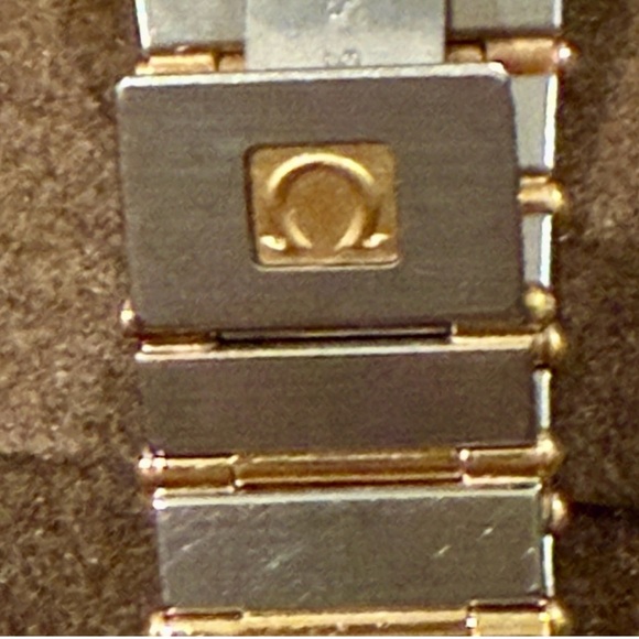 Omega Constellation with Black Dial and Gold Detailing with diamond bezel - Picture 4 of 9